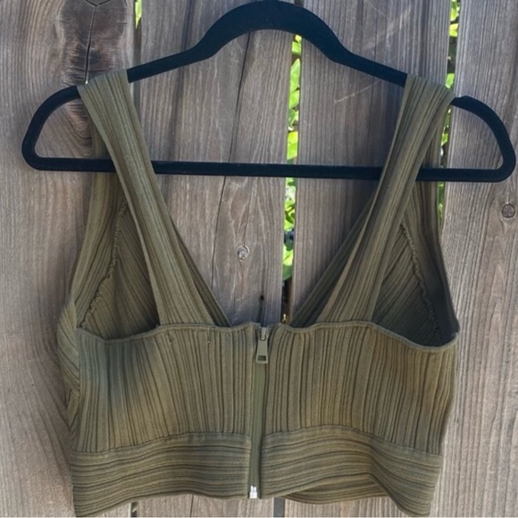 Gorgeous limited edition 💚rib crop bandage top - Picture 5 of 6